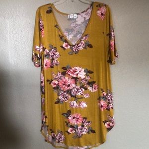 Women’s tunic top